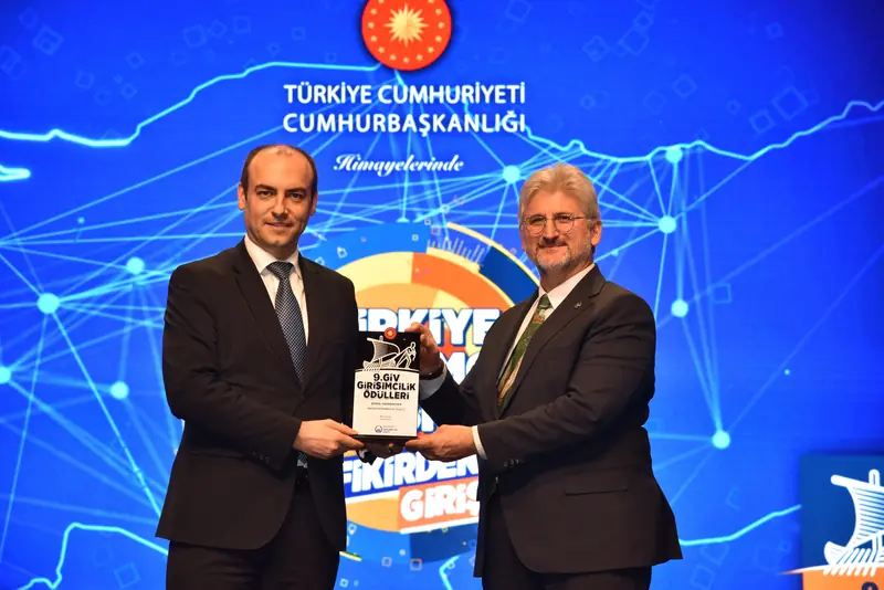 Photo de la cérémonie des Prix de l'entrepreneuriat — GİV