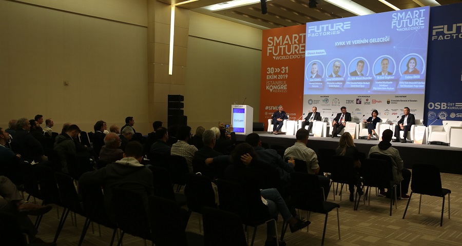 Smart Future World Expo’da KVKK’ya Uyum için Somut Öneriler Paylaşıldı Smart Future World Expo’da KVKK’ya Uyum için Somut Öneriler Paylaşıldı